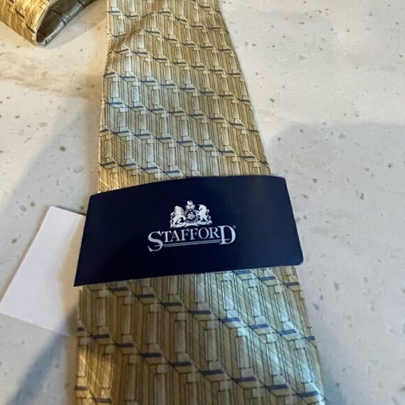 NWT Stafford Tie - Picture 2 of 3